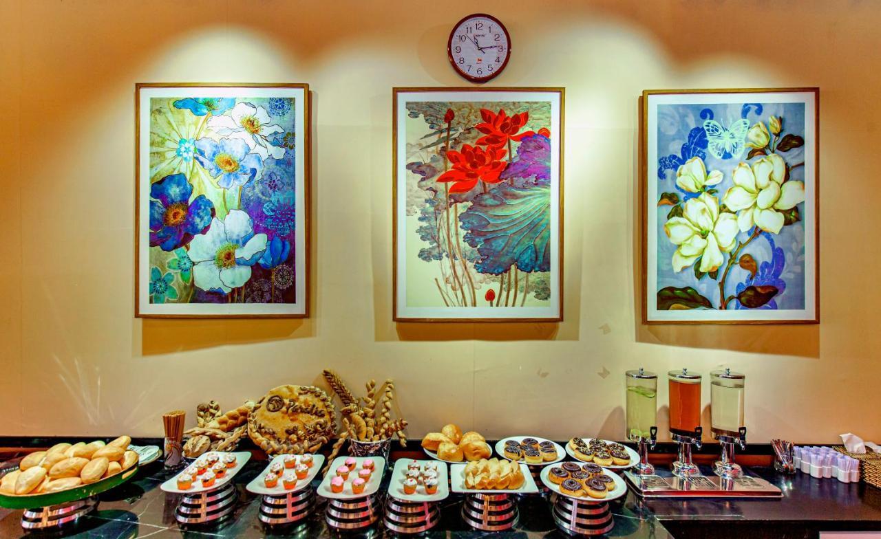 Paralia Hotel Nha Trang Esterno foto